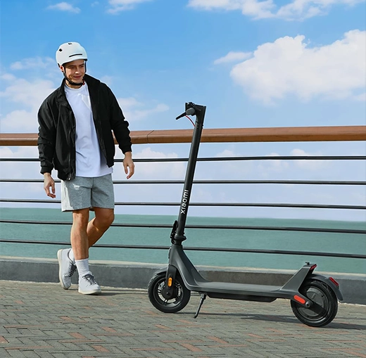 Trottinette électrique Xiaomi 4 : Puissance et agilité!